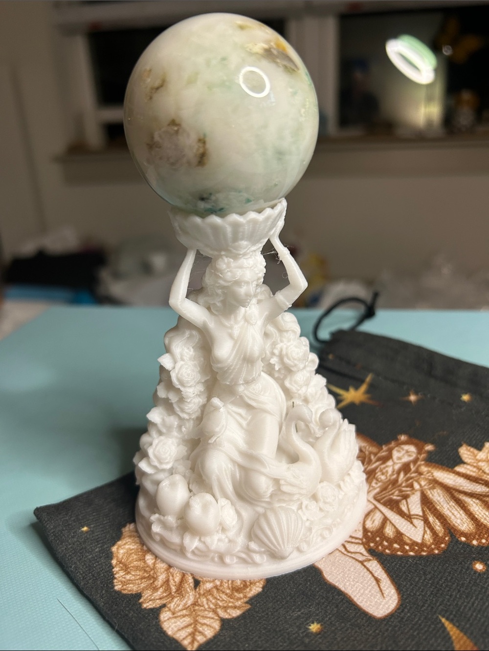 Apple Green Yunnan Jade Sphere Symbol of Purity with Goddess of Love & Dusty New - Picture 2 of 4